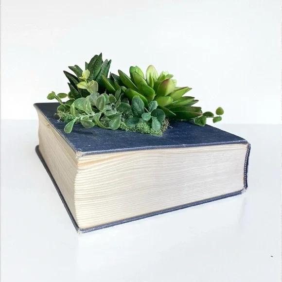 Faux Plant Vintage Book Planter Made From Real Shakespeare Book - Picture 4 of 4